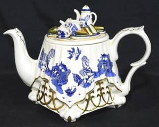 4225 - English Cardew Blue teapot, 7 x 9 x 6

