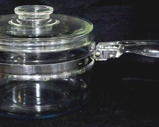 4057 - Glass pot with lid 5 x 13 x 7
