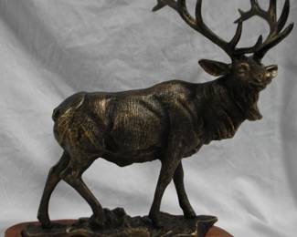 7278 - Elk Statue with Wood Base 18x18.5x6.5
