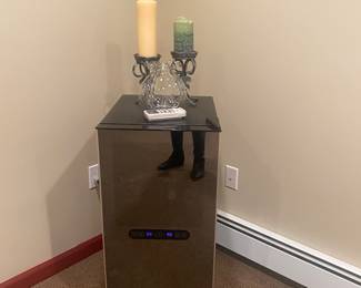 WINE ENTHUSIASTS SMALL WINE FRIDGE