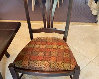 AMERICAN HEIRLOOM COLLECTION KITCHEN TABLE AND CHAIRS BY ZIMMERMAN CHAIR COMPANY FROM WHITE HOUSE FURNITURE