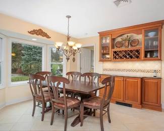 American Heirloom Collection kitchen table and chairs by Zimmerman Chair Company