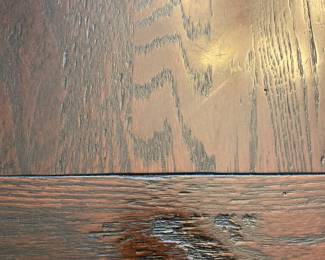 AMERICAN HEIRLOOM COLLECTION KITCHEN TABLE AND CHAIRS BY ZIMMERMAN CHAIR COMPANY FROM WHITE HOUSE FURNITURE