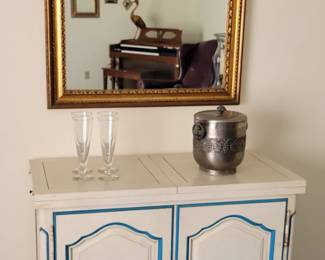 VINTAGE WIDDICOMB FOLD OPEN LIQUOR CABINET 