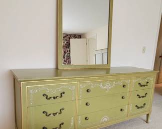 VINAGE JOHN WIDDICOMB DRESSER