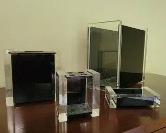 MID-CENTURY LUCITE ACCESSORIES 