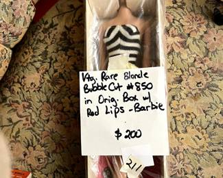 #211 Vintage rare blond bubble cut Barbie with red lips #850 $200.00