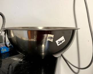 #280 kitchen Vollrath stainless 8 quart bowl $20.00