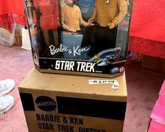 #179 Barbie and Ken Star Trek Giftset, NRFB $20.00
#180 Barbie and Ken Star Trek Giftset, NRFB, set of 3 in original shipping box $50.00 SOLD