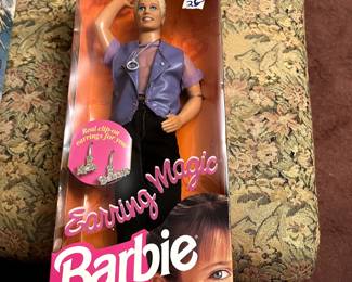 #265 Earring magic Barbie Barbie/ken Charms for your Earrings $50.00
#266 Earring magic Barbie Barbie/ken Charms for your Earrings $50.00
