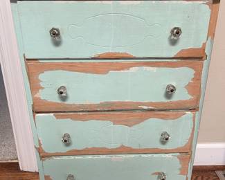 Lot #12 - $75 Small Shabby chic chest. 4 Drawers 30"Hx20"Wx10"D