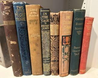 Lot #105 - $40 Decorative books. 8 volumes