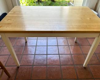 Lot #213 - $75 -Kitchen table - 