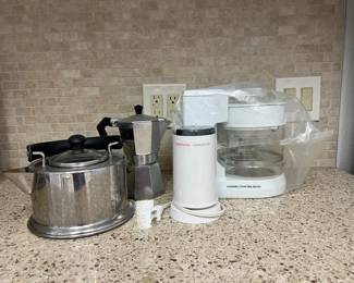 FTM023- Hamilton Beach Coffee Maker, Faberware Coffee Grinder, Mock Pot & More