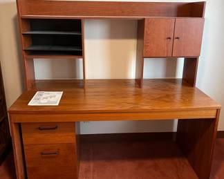 FTM034 Hon Brown Desk With File Cabinet & Hutch