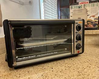 FTM017- Hamilton Beach Toaster Oven