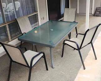 FTM001 - Patio Table And Chairs