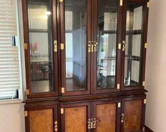 FTM011 Asian Display Hutch