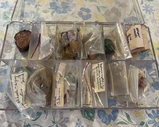 FTM083 Collection Of Rock & Fossil Specimens & Arrow Heads 