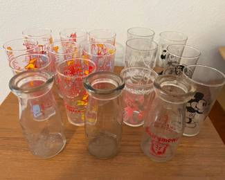 FTM054 Vintage Character Juice Glasses & Hawaii Milk Bottles
