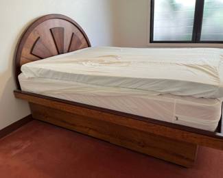FTM039 Koa? Wood Trimmed Queen Sized Bedframe & Mattress Set