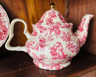 $20 ~ A SPECIAL PLACE TOILE TEAPOT, EUC. (To purchase or inquire about this item, please text 470.370.0348.)