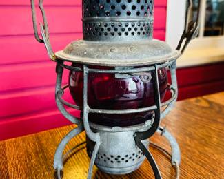 $95 ~ VTG  L&N RAILROAD LANTERN, N.Y., AMRSPEAR MFG CO OIL LAMP, Beautiful Condition, Age Considered. (To purchase or inquire about this item, please text 470.370.0348.)