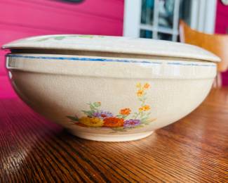 $15 ~ VTG UNIVERSAL CAMBRIDGE POTTERY BOWL W/LID, FLORAL, VGUC. Measures 9x3. (To purchase or inquire about this item, please text 470.370.0348.)