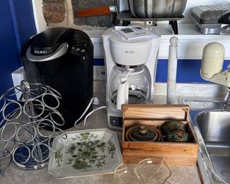 Coffee machines, kitchen gadgets