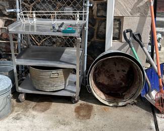 Outdoor pots and tools