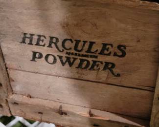 Wooden HERCULES Powder box
