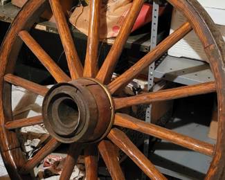 Wooden wagon wheel