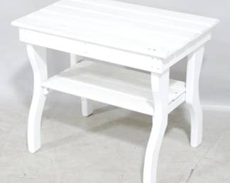 7910 - Pennsylvania Amish outdoor white table 21 x 17 x 26
