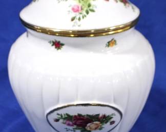 7766 - Royal Albert "Old Country Roses" Canister 12"
