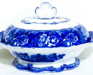 3961 - English flow blue covered tureen 6 x 10 x 9
