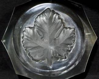3833 - Lalique crystal leaf paperweight, 4"
