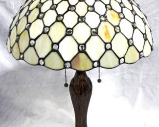 7116 - Stained Glass Lamp 25" Tall Cream
