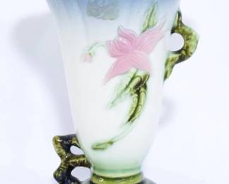 3814 - Hull Woodland pottery 8" vase
