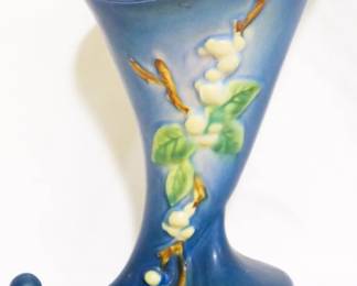 3798 - Roseville Snowberry cornucopia 8" vase
