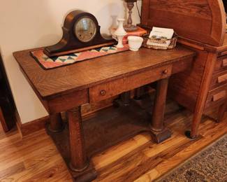 Vintage Table with pull out desk