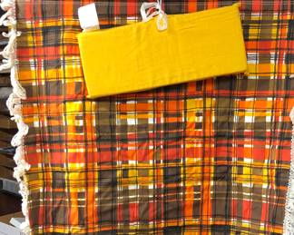 So Awesome 1970s Hammock with Metal Frame