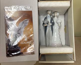 Lladro Wedding Bells Bride and Groom Cake Topper!