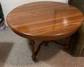 Vintage Round Dining Room table