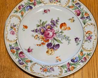 Numerous Schumann Dresden plates.