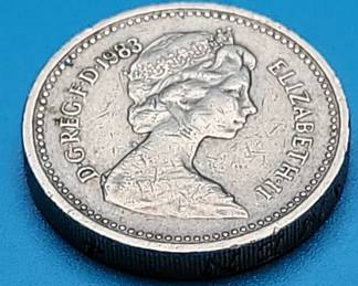 1983 Elizabeth II One Pound Coin Error Upside Down Rim