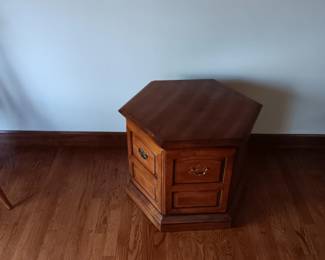 Lamp table