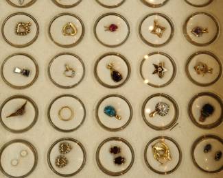 Assorted Gild jewelry