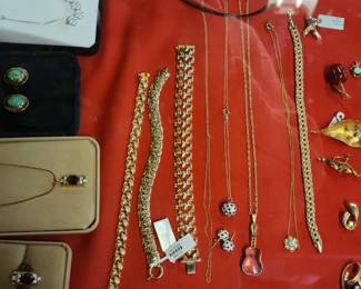 Assorted Gold jewelry