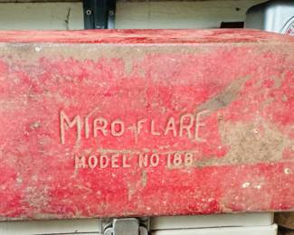 Vintage metal micro flare box with flares