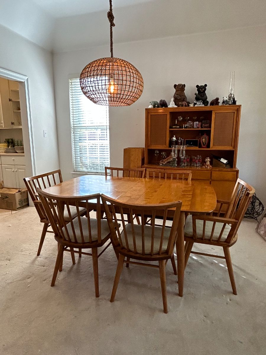 Beautiful  Mid Century  Modern table with six chairs.